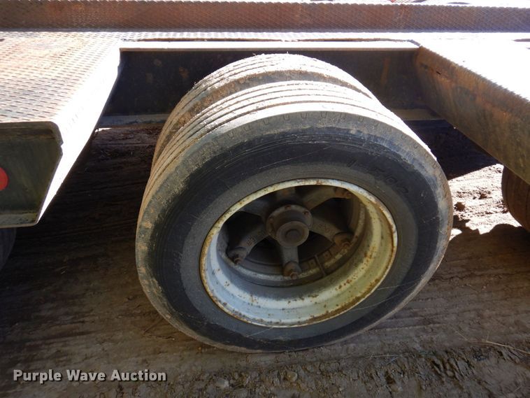 image for item DR0547 1989 Eager Beaver 60GSL  lowboy equipment trailer