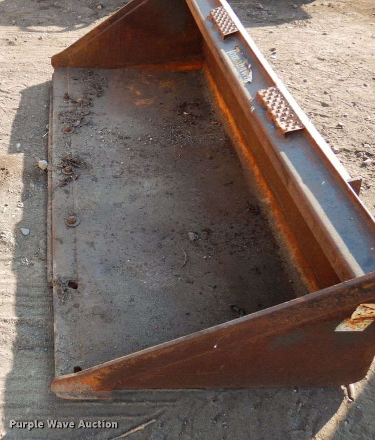 image for item DR0567 Tomahawk  66"W skid steer bucket