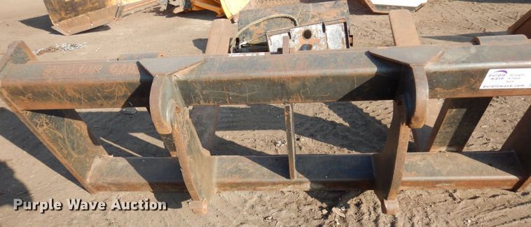 image for item DR0570 Caterpillar  58"L forks