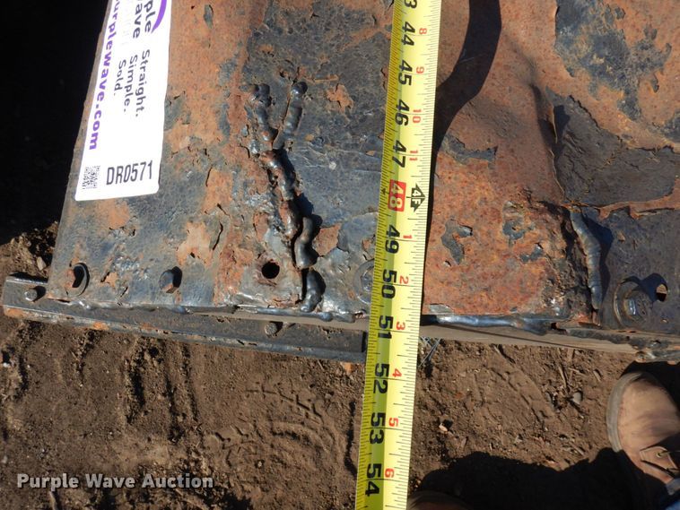 image for item DR0571 51"W skid steer broom