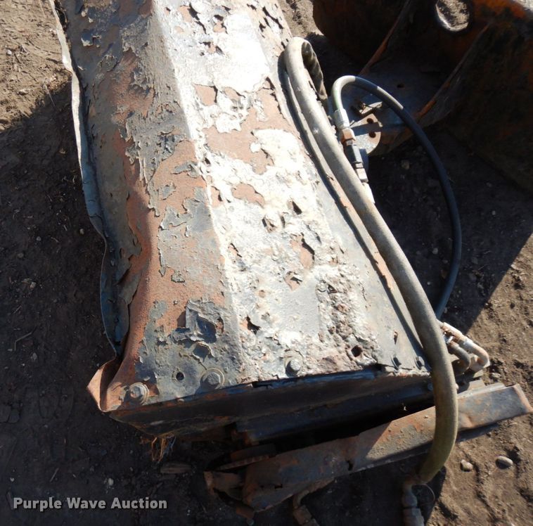 image for item DR0571 51"W skid steer broom