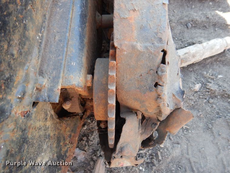 image for item DR0571 51"W skid steer broom