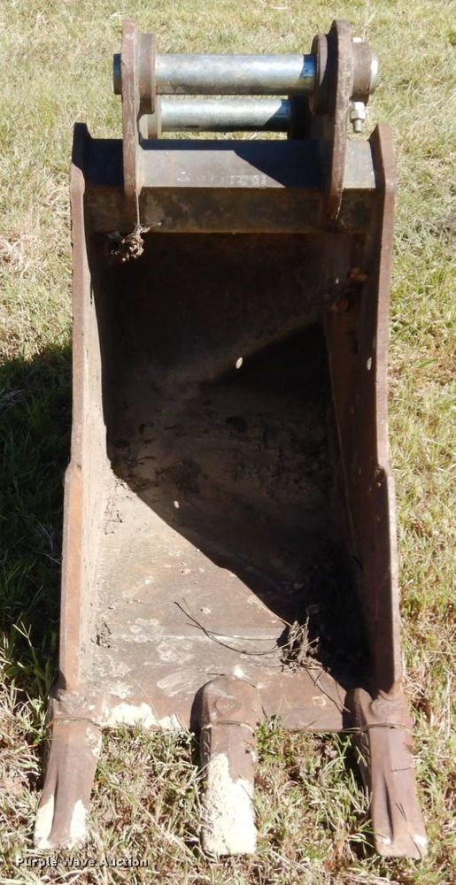 Geith H14B0600 excavator bucket in Kansas City, KS Item DS1420 sold