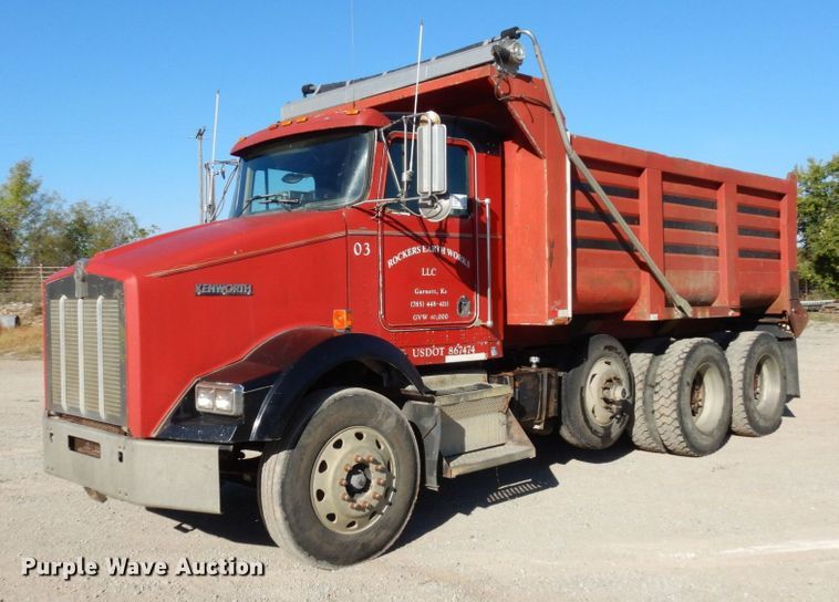 image for item DS1445 1999 Kenworth T800  dump truck