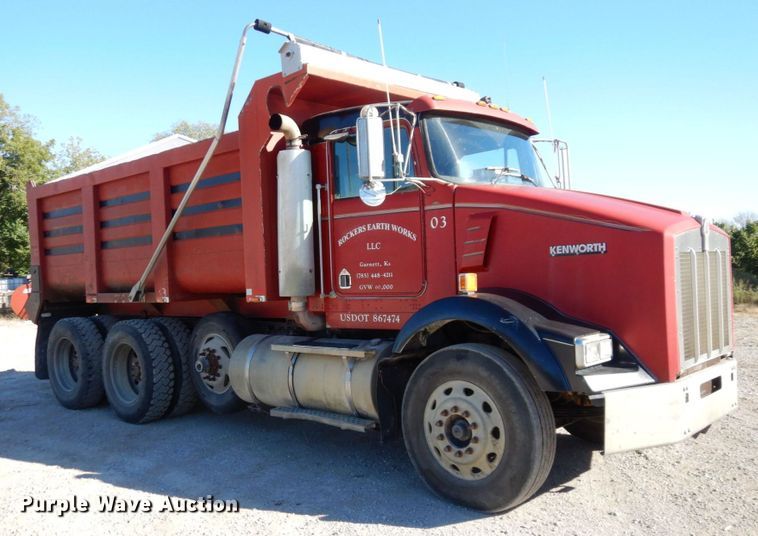 image for item DS1445 1999 Kenworth T800  dump truck