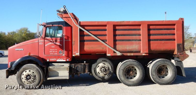image for item DS1445 1999 Kenworth T800  dump truck