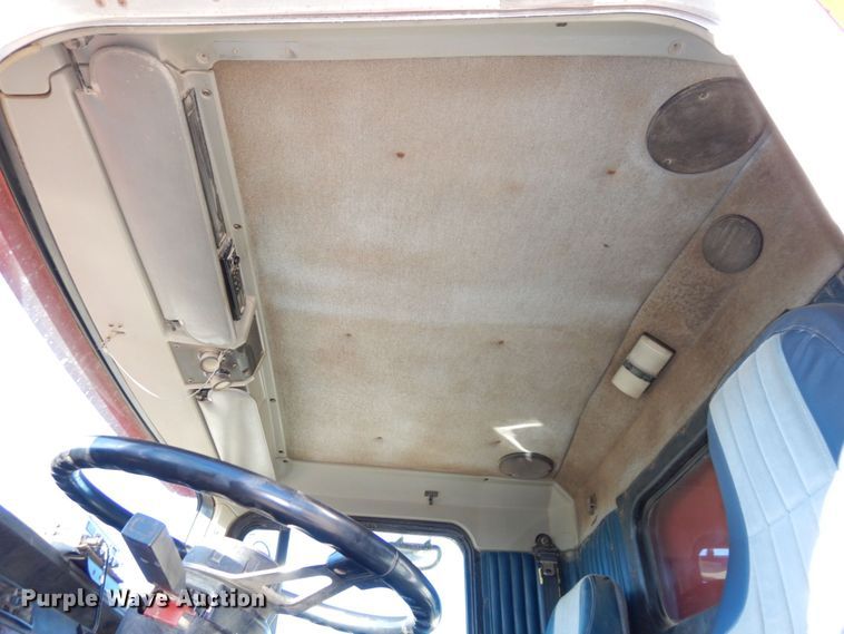 image for item DS1445 1999 Kenworth T800  dump truck