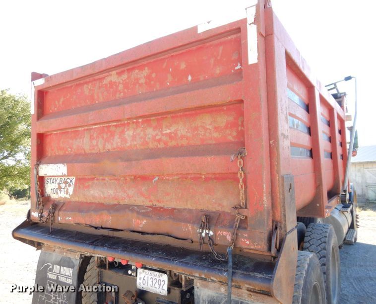 image for item DS1445 1999 Kenworth T800  dump truck