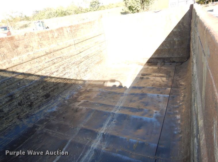 image for item DS1445 1999 Kenworth T800  dump truck