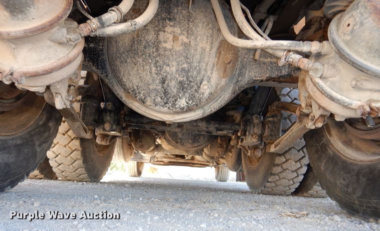 image for item DS1445 1999 Kenworth T800  dump truck