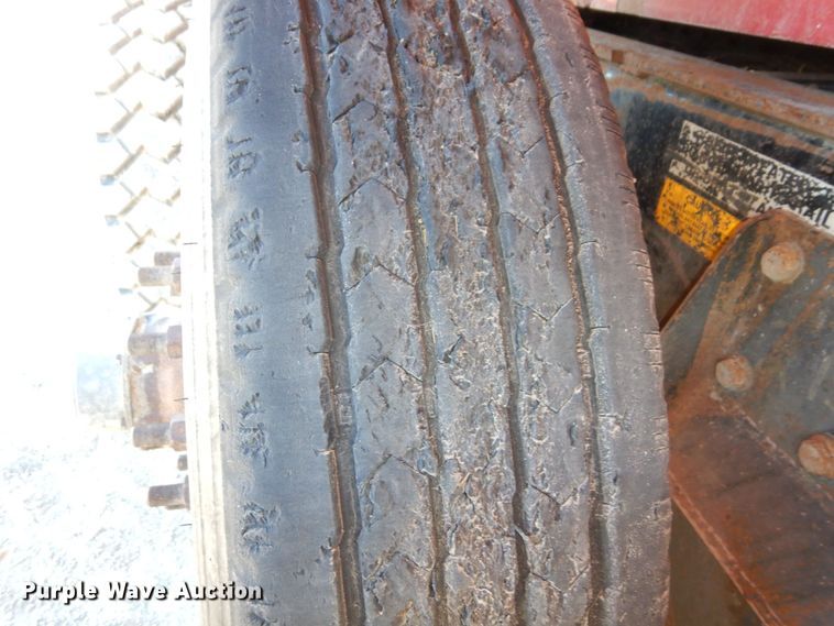 image for item DS1445 1999 Kenworth T800  dump truck