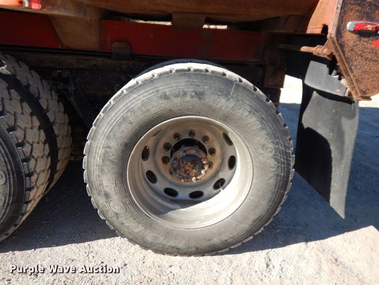 image for item DS1445 1999 Kenworth T800  dump truck