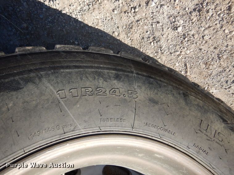 image for item DS1445 1999 Kenworth T800  dump truck