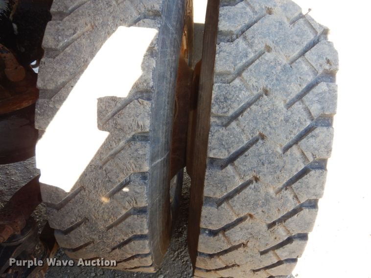 image for item DS1445 1999 Kenworth T800  dump truck