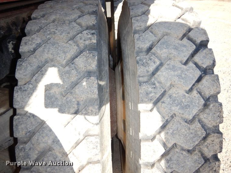 image for item DS1445 1999 Kenworth T800  dump truck