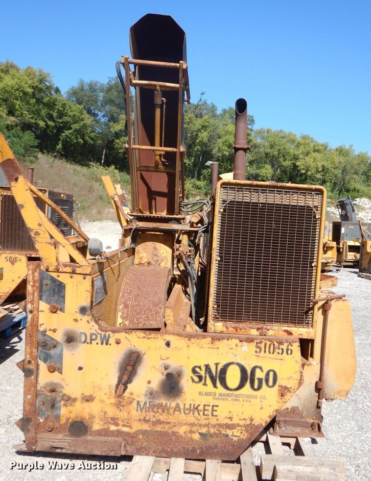 image for item DS8215 Snogo MP-3D  snow blower