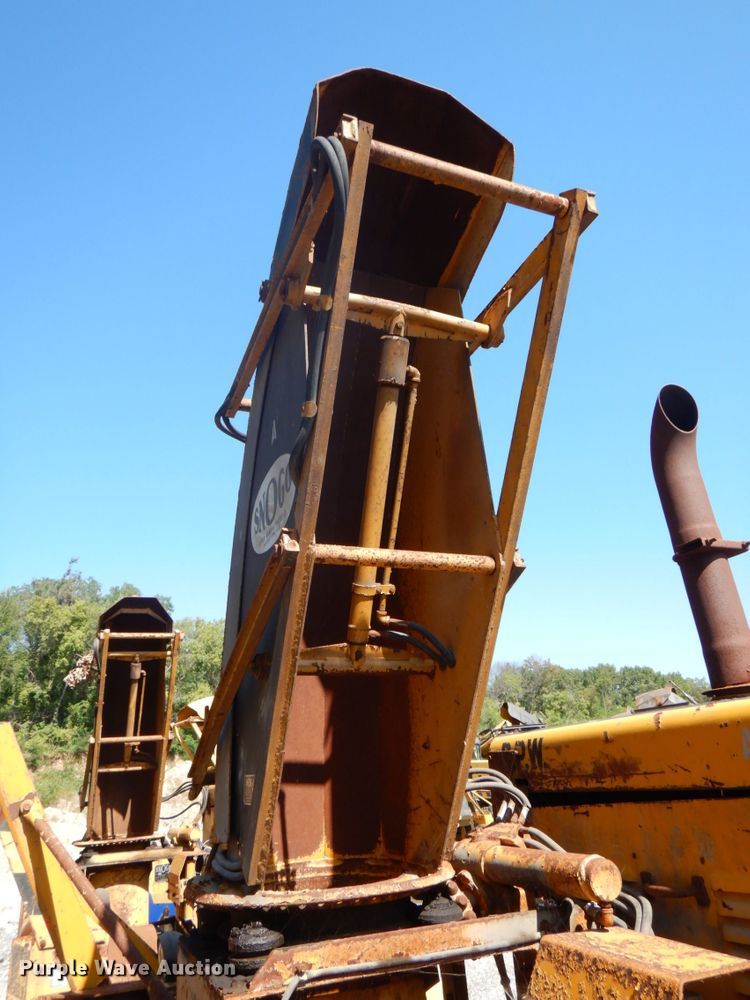 image for item DS8215 Snogo MP-3D  snow blower