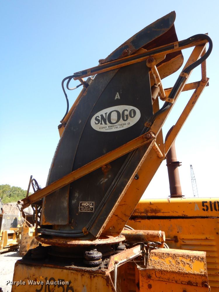 image for item DS8215 Snogo MP-3D  snow blower