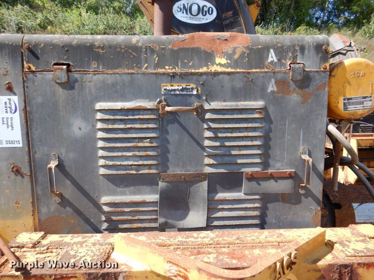 image for item DS8215 Snogo MP-3D  snow blower