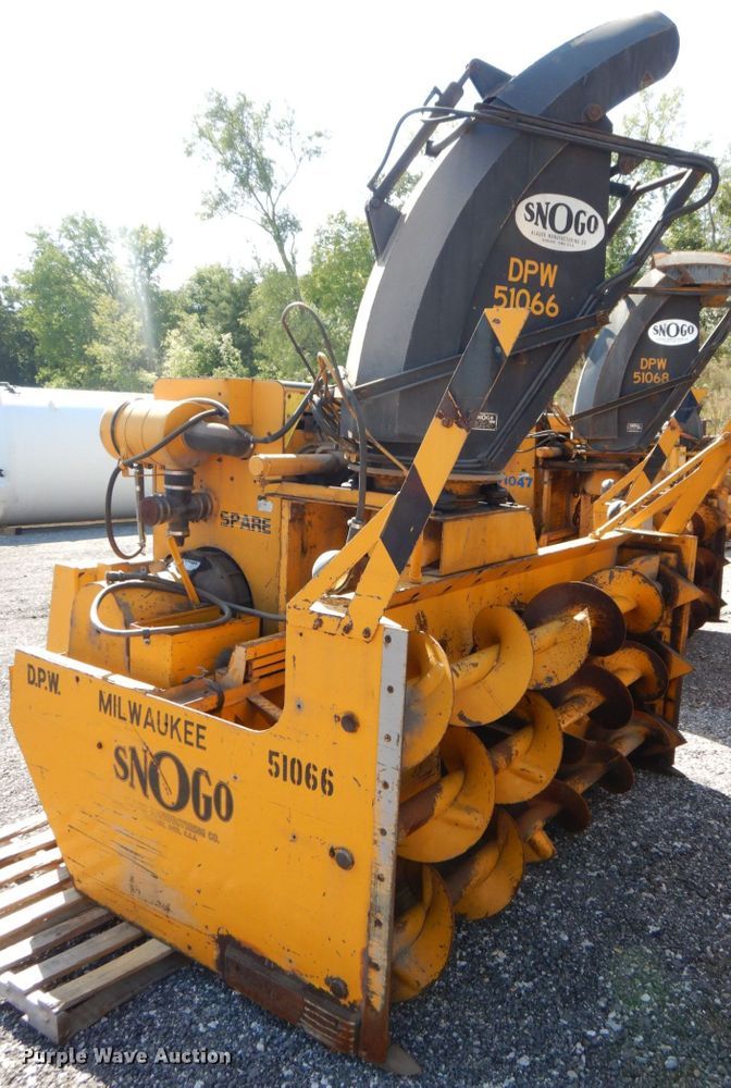 image for item DS8224 Snogo MP-3D  snow blower