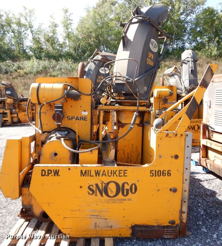 image for item DS8224 Snogo MP-3D  snow blower