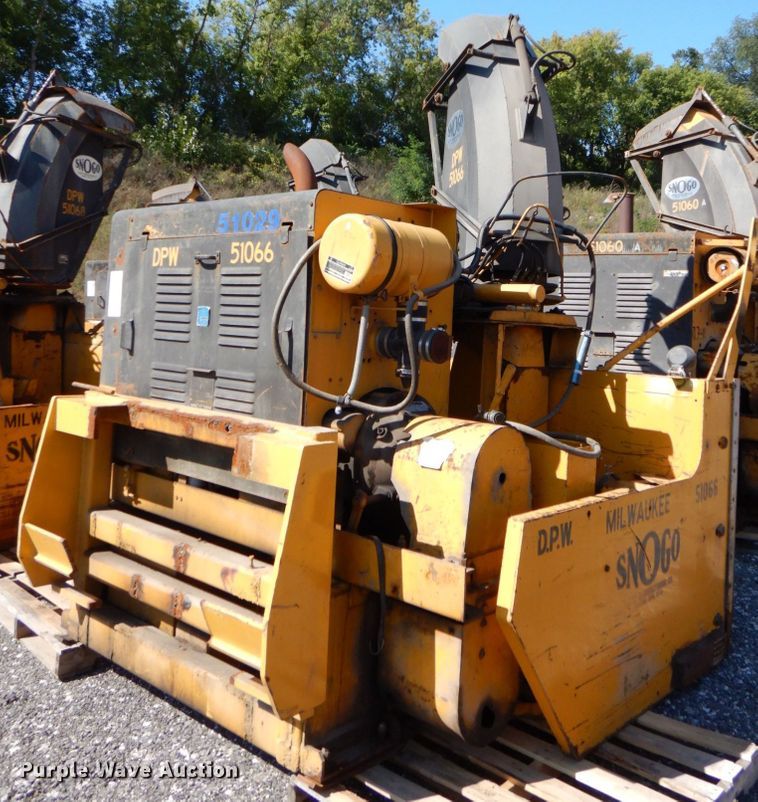 image for item DS8224 Snogo MP-3D  snow blower