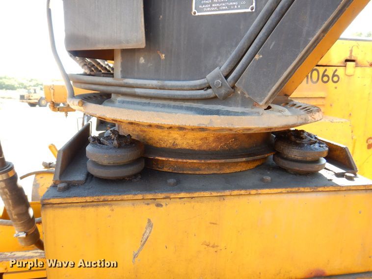 image for item DS8224 Snogo MP-3D  snow blower