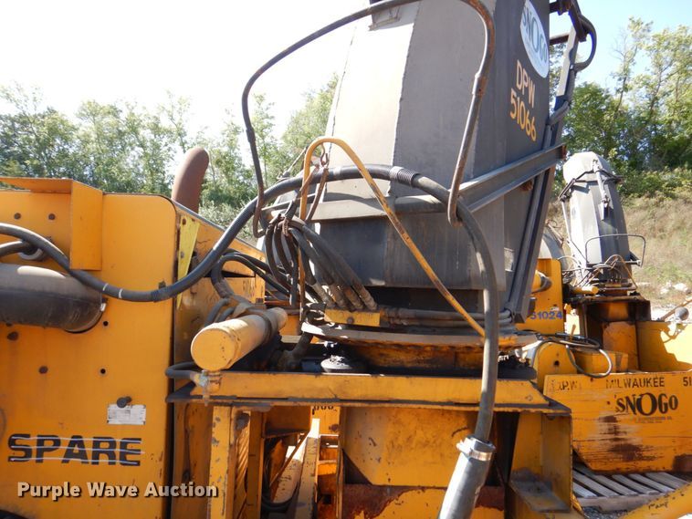 image for item DS8224 Snogo MP-3D  snow blower