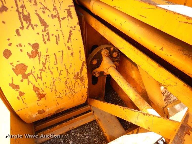 image for item DS8224 Snogo MP-3D  snow blower