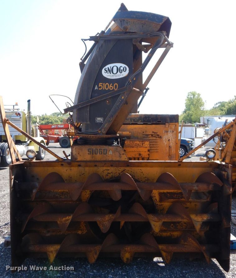 image for item DS8225 Snogo MP-3D  snow blower