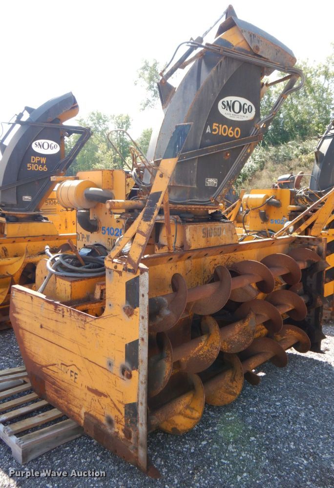 image for item DS8225 Snogo MP-3D  snow blower