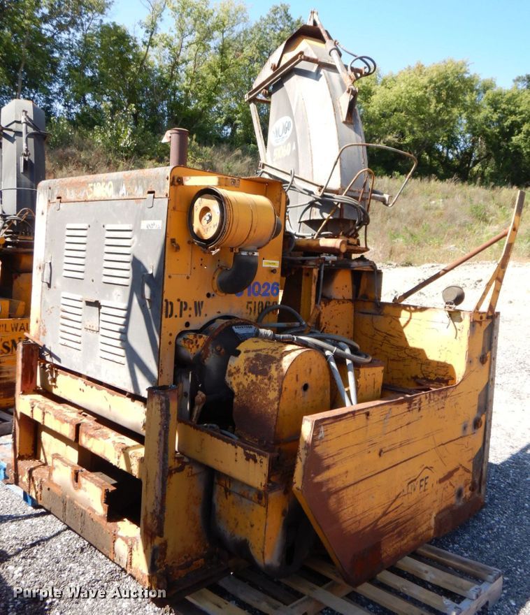 image for item DS8225 Snogo MP-3D  snow blower