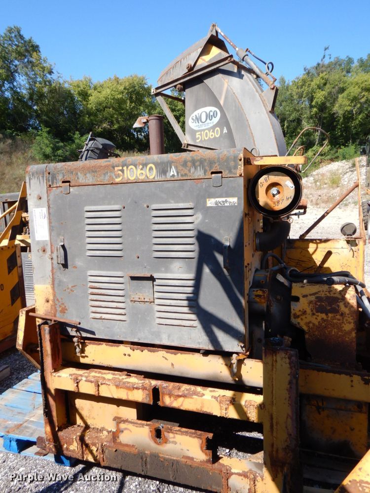 image for item DS8225 Snogo MP-3D  snow blower