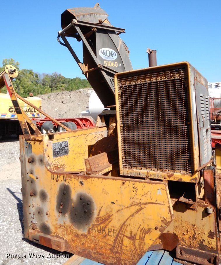 image for item DS8225 Snogo MP-3D  snow blower