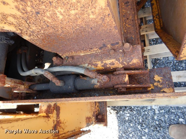 image for item DS8225 Snogo MP-3D  snow blower