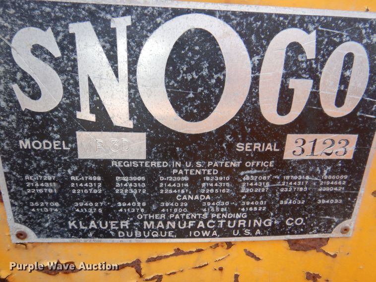 image for item DS8225 Snogo MP-3D  snow blower