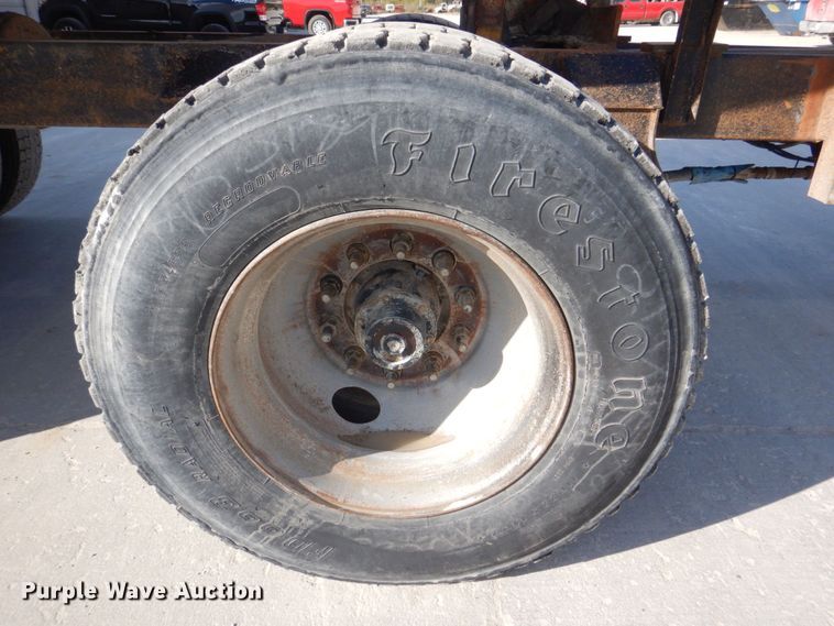 image for item DS8235 2000 Brady  end dump pup trailer