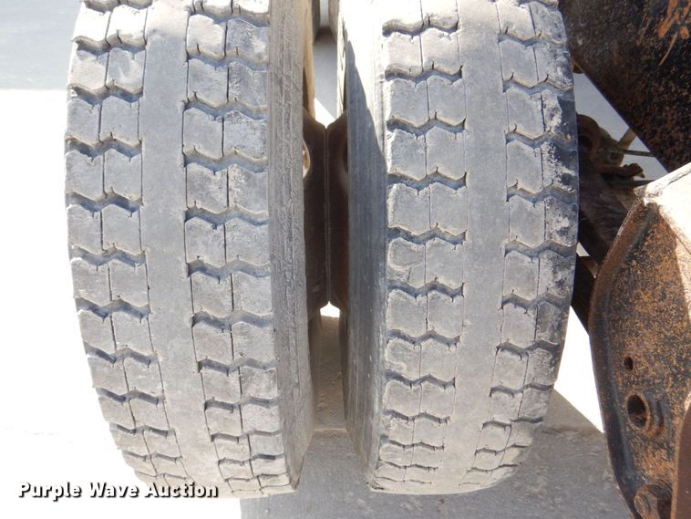 image for item DS8235 2000 Brady  end dump pup trailer