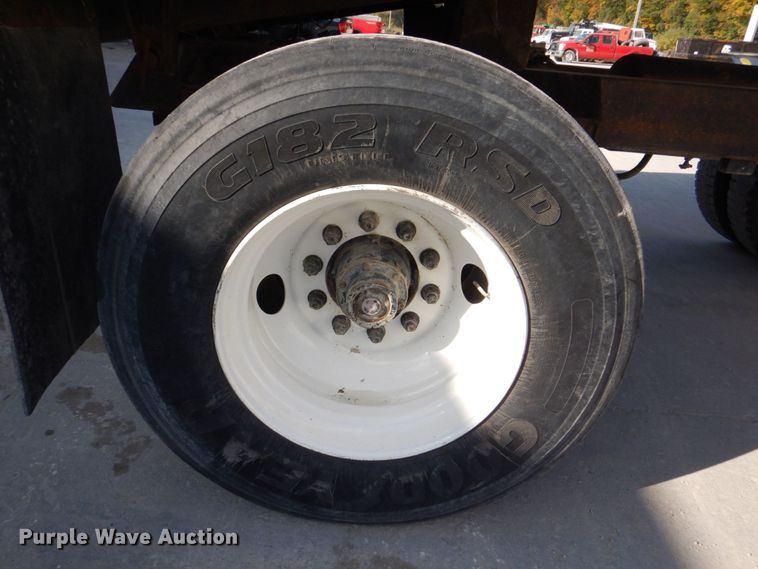 image for item DS8235 2000 Brady  end dump pup trailer