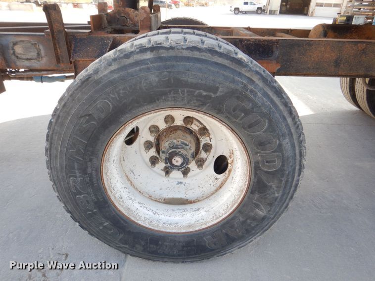 image for item DS8235 2000 Brady  end dump pup trailer