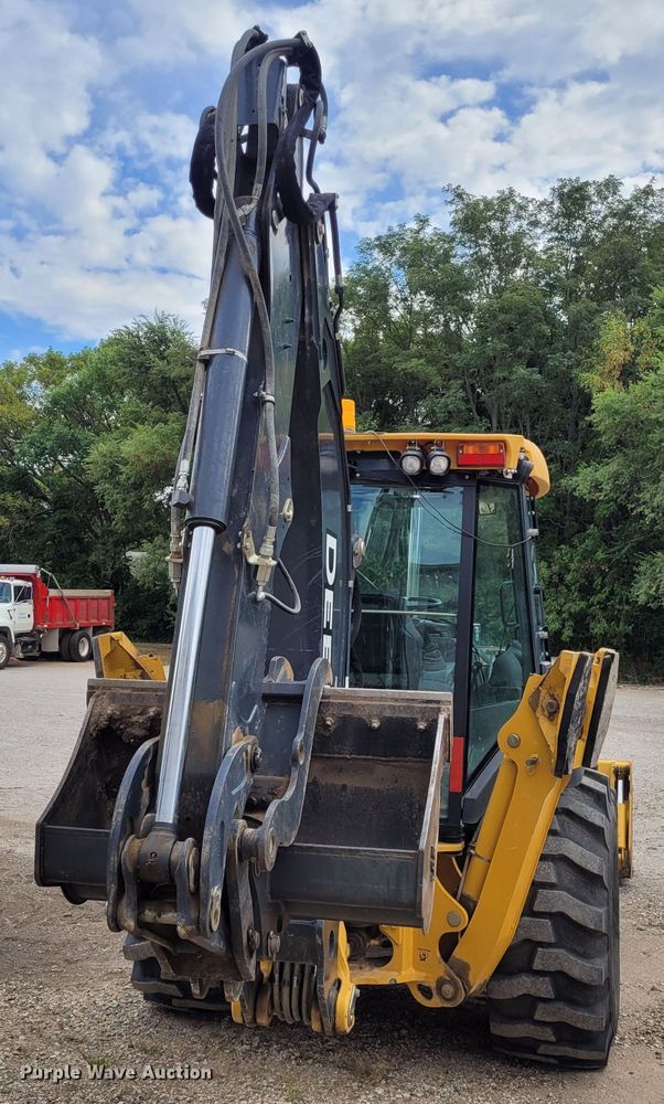 image for item FC9183 2011 John Deere 410J  backhoe