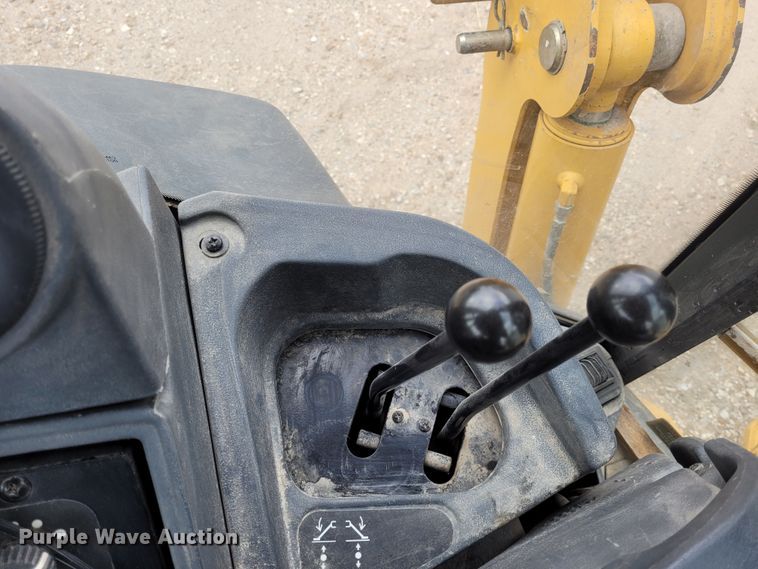 image for item FC9183 2011 John Deere 410J  backhoe