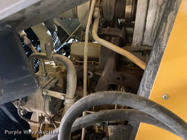 image for item FC9183 2011 John Deere 410J  backhoe