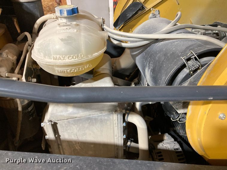 image for item FC9183 2011 John Deere 410J  backhoe