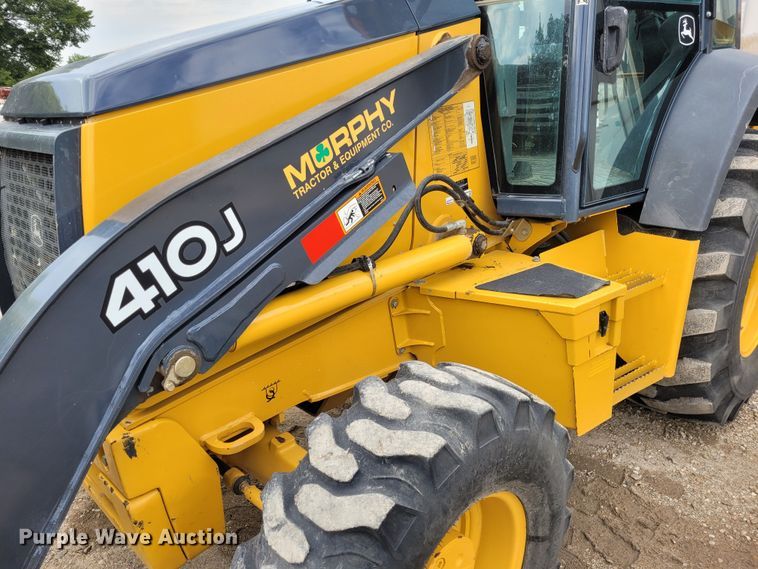 image for item FC9183 2011 John Deere 410J  backhoe