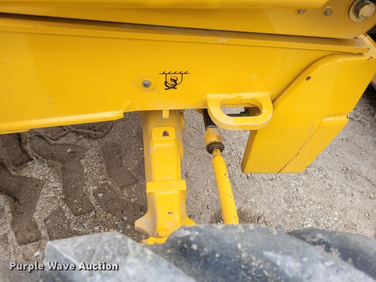 image for item FC9183 2011 John Deere 410J  backhoe