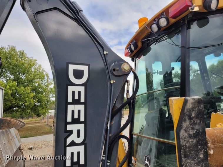 image for item FC9183 2011 John Deere 410J  backhoe