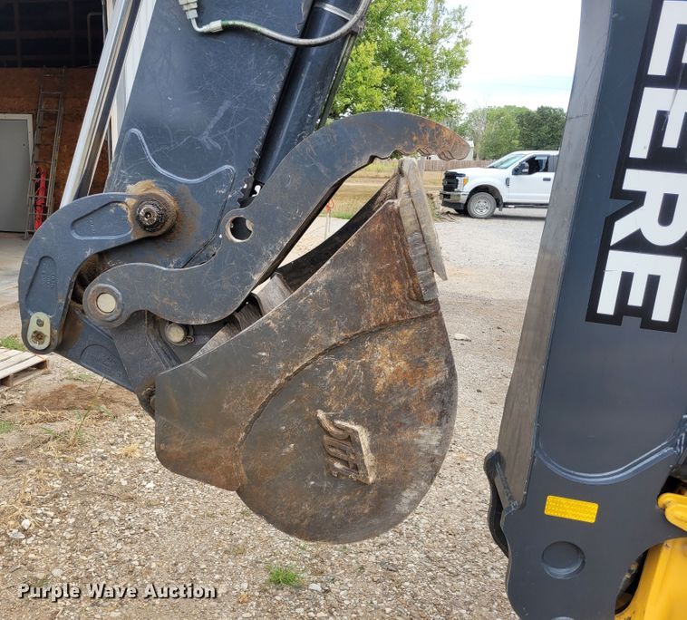 image for item FC9183 2011 John Deere 410J  backhoe