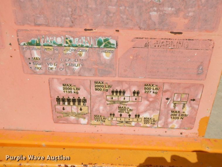 image for item HF9373 2000 JLG 500RTS  scissor lift