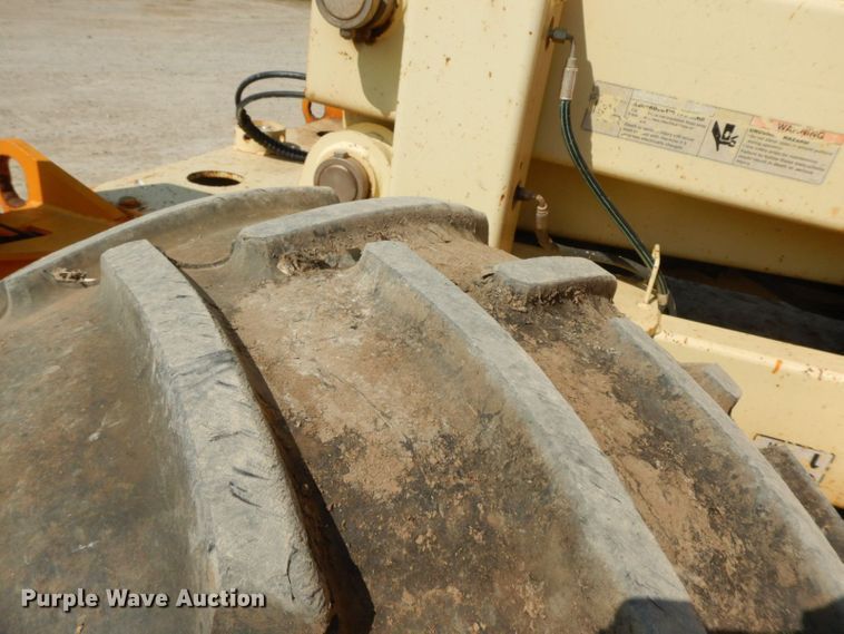 image for item HF9373 2000 JLG 500RTS  scissor lift